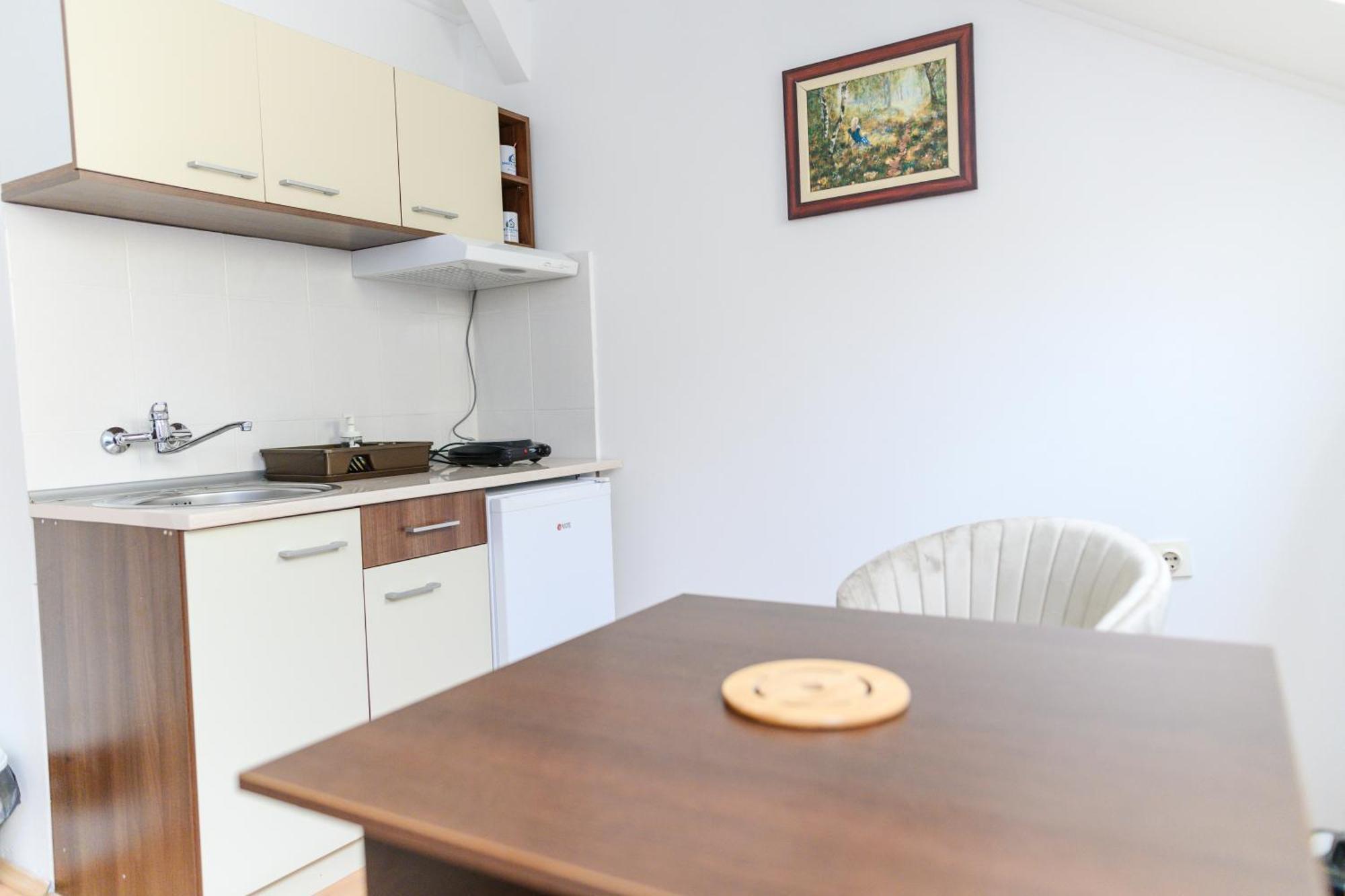 Apartmani Zvirac ソコバニャ エクステリア 写真