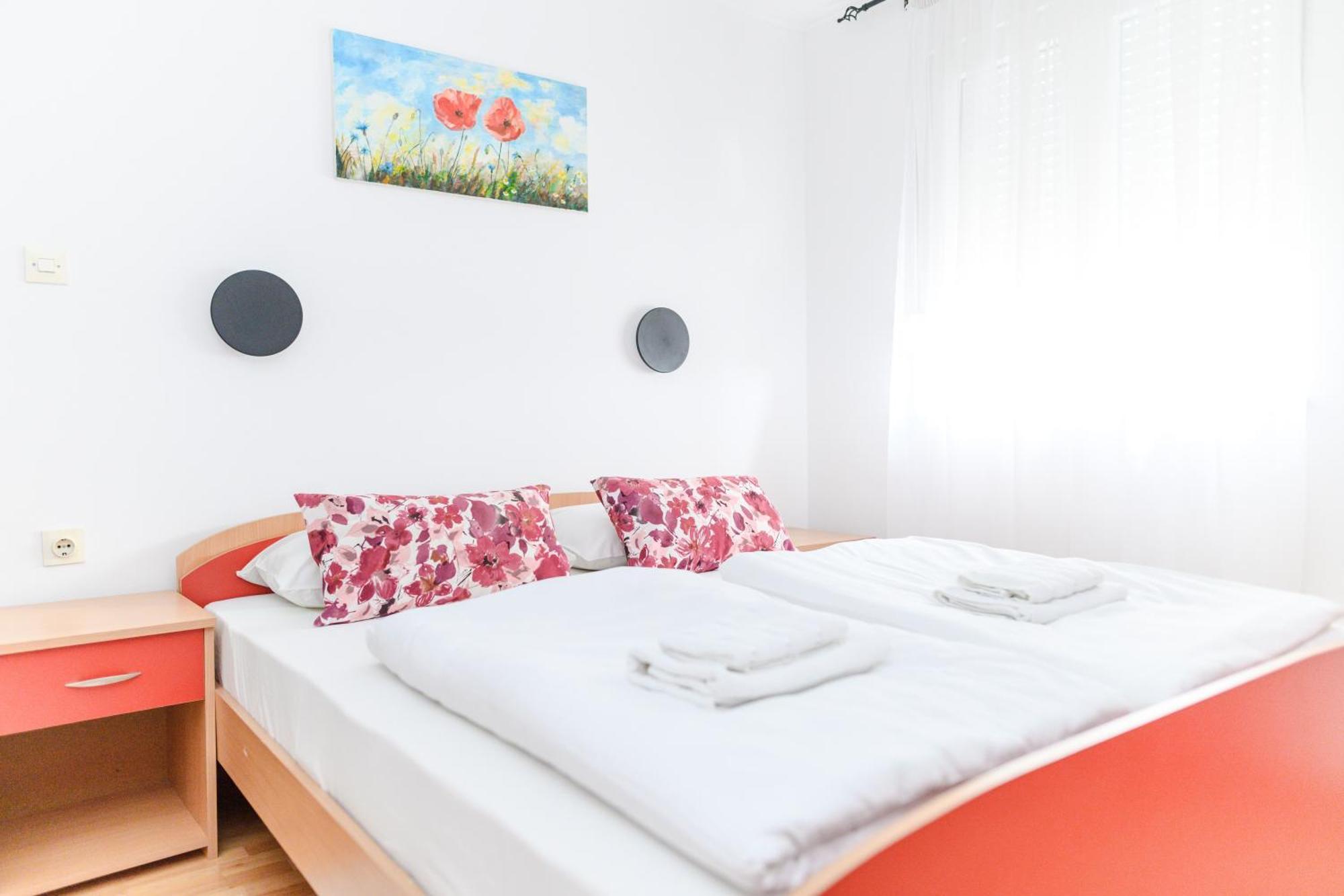 Apartmani Zvirac ソコバニャ エクステリア 写真