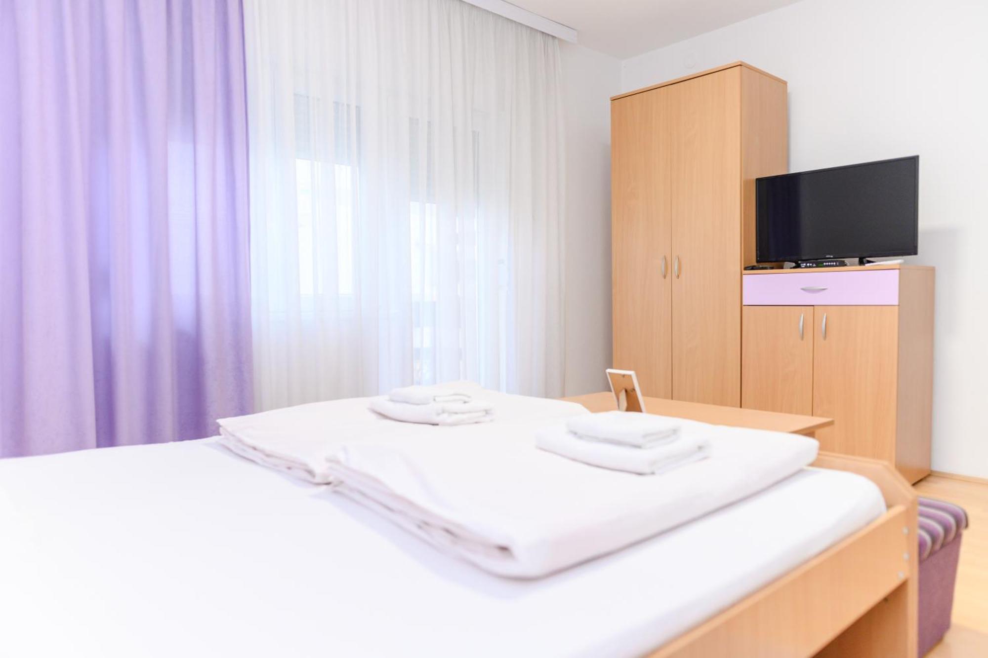 Apartmani Zvirac ソコバニャ エクステリア 写真
